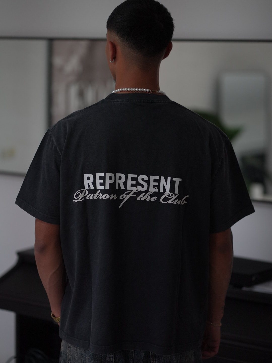 Represent t shirt – תמונה 6