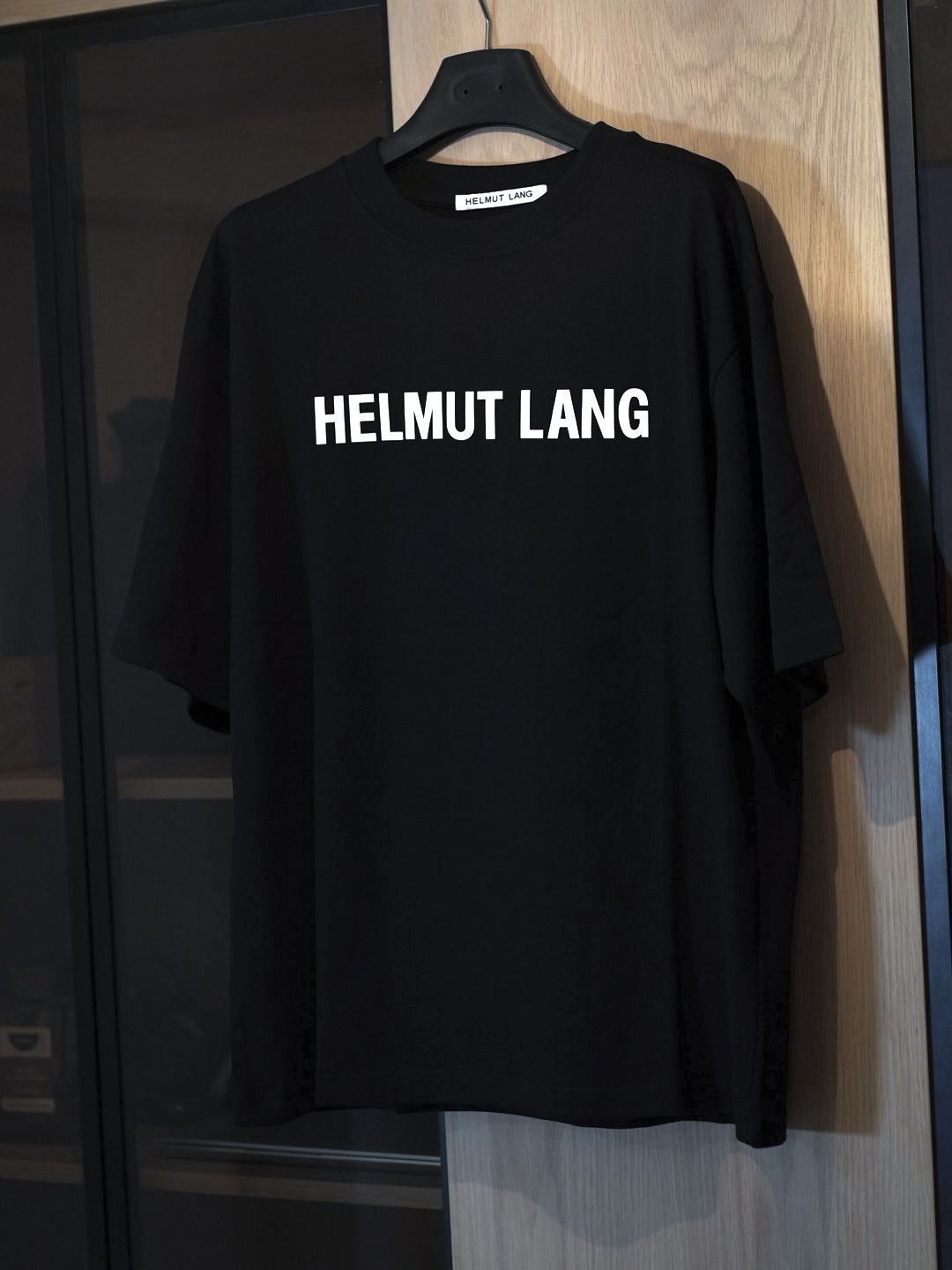 Helmut Lang Black Core Logo T-Shirt – תמונה 4