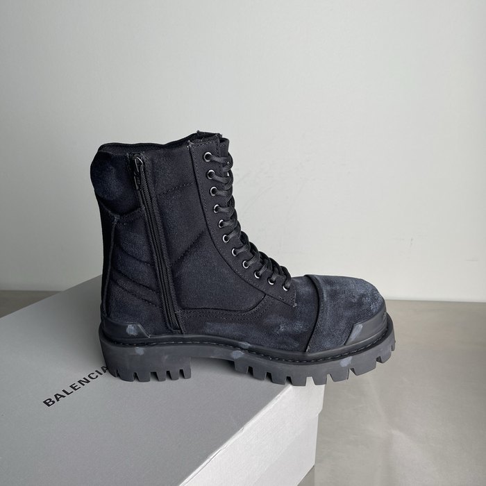 Balenciaga Strike Lace-Up Boots – תמונה 7