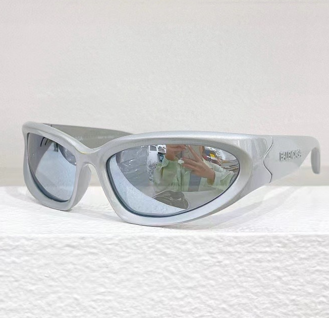 BALENCIAGA sunglasses – תמונה 2
